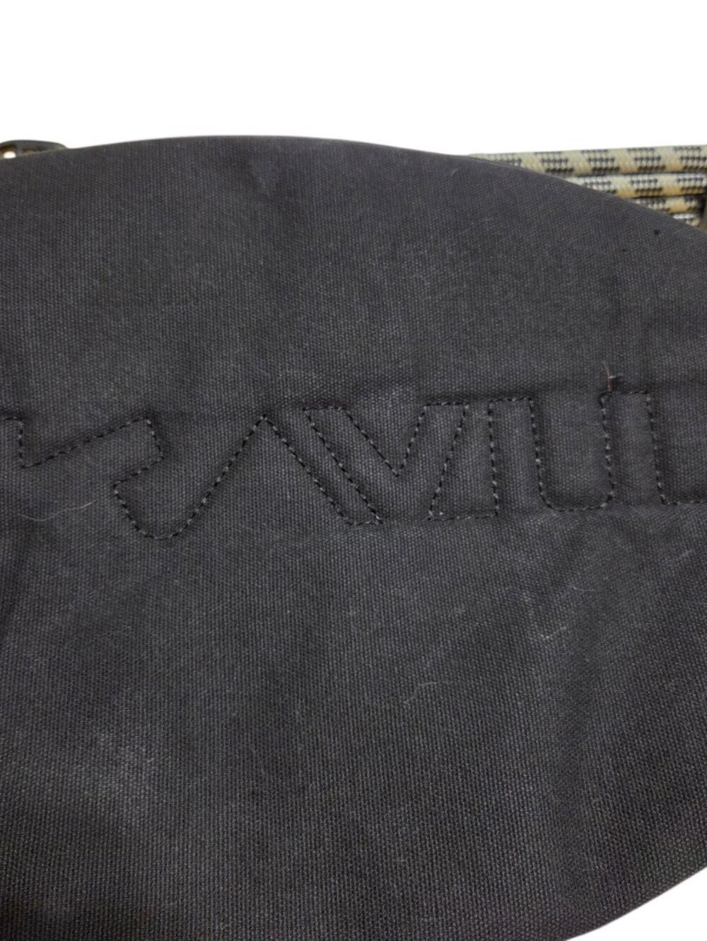 Kavu Canvas Crossbody Bag - Picture 4 of 5